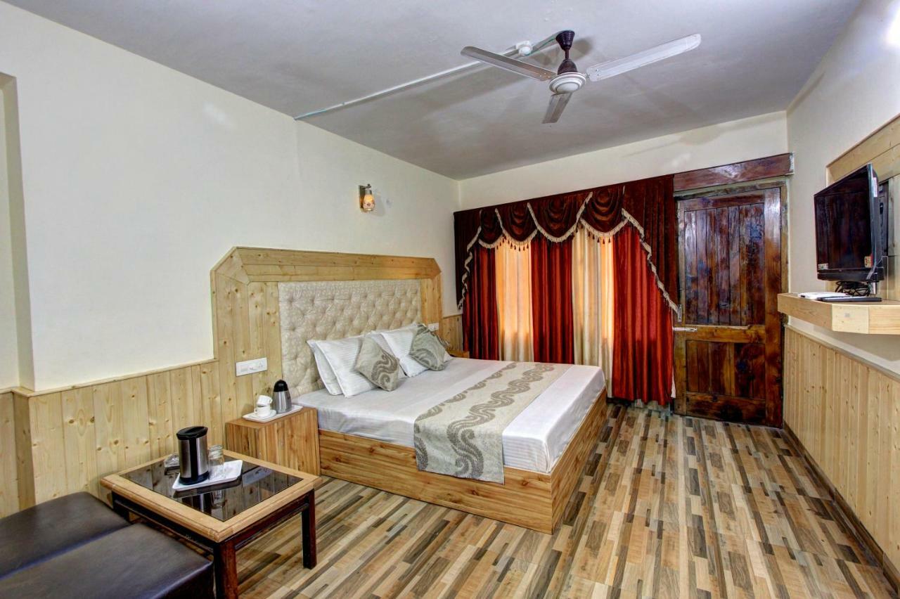 Hotel Highway Inn Manāli Oda fotoğraf